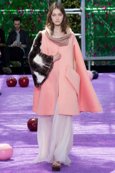 Look 2